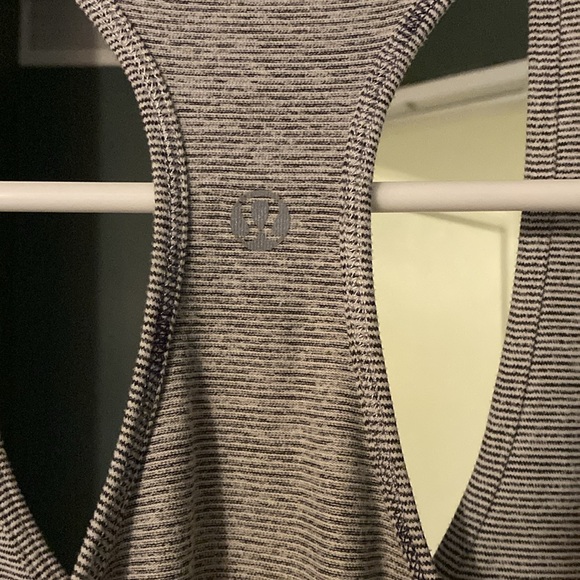 Lululemon tank - Picture 2 of 3
